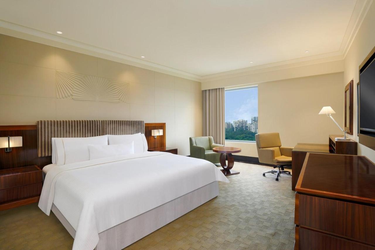 The Westin Pune Koregaon Park Экстерьер фото