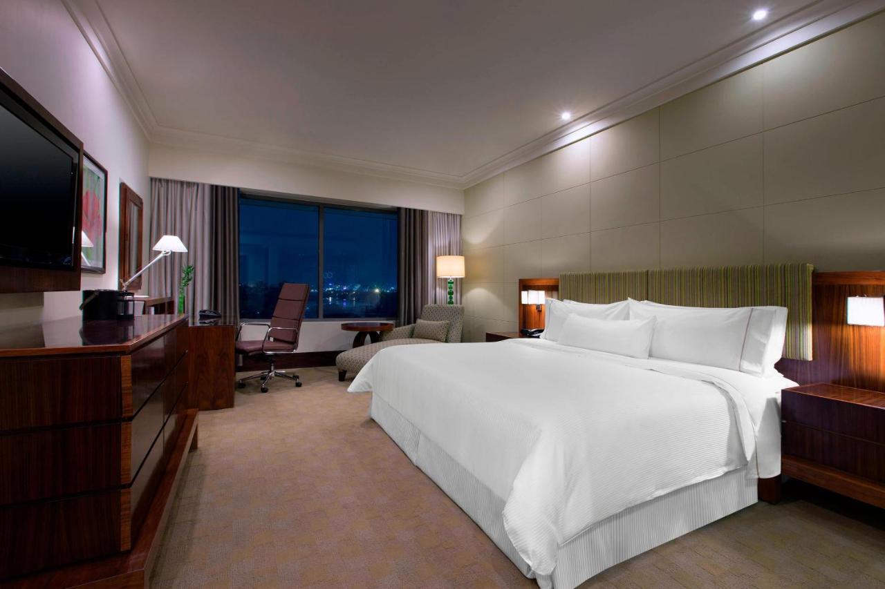 The Westin Pune Koregaon Park Экстерьер фото