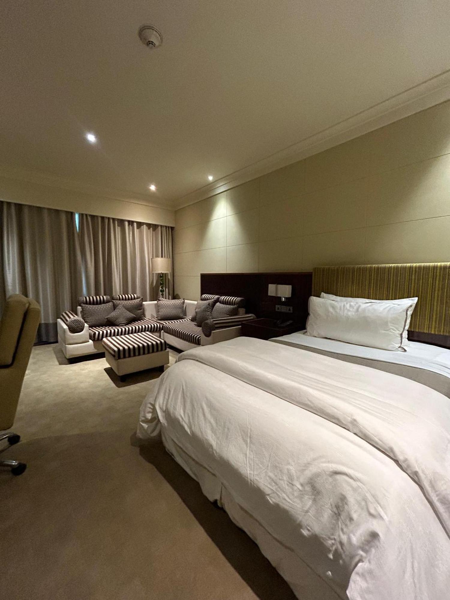 The Westin Pune Koregaon Park Экстерьер фото
